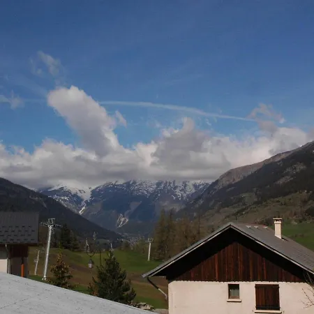 Pour 6 Au Centre De Lanslevillard, Proche Des Pistes Avec Balcon Et Wifi - Fr-1-508-15 *